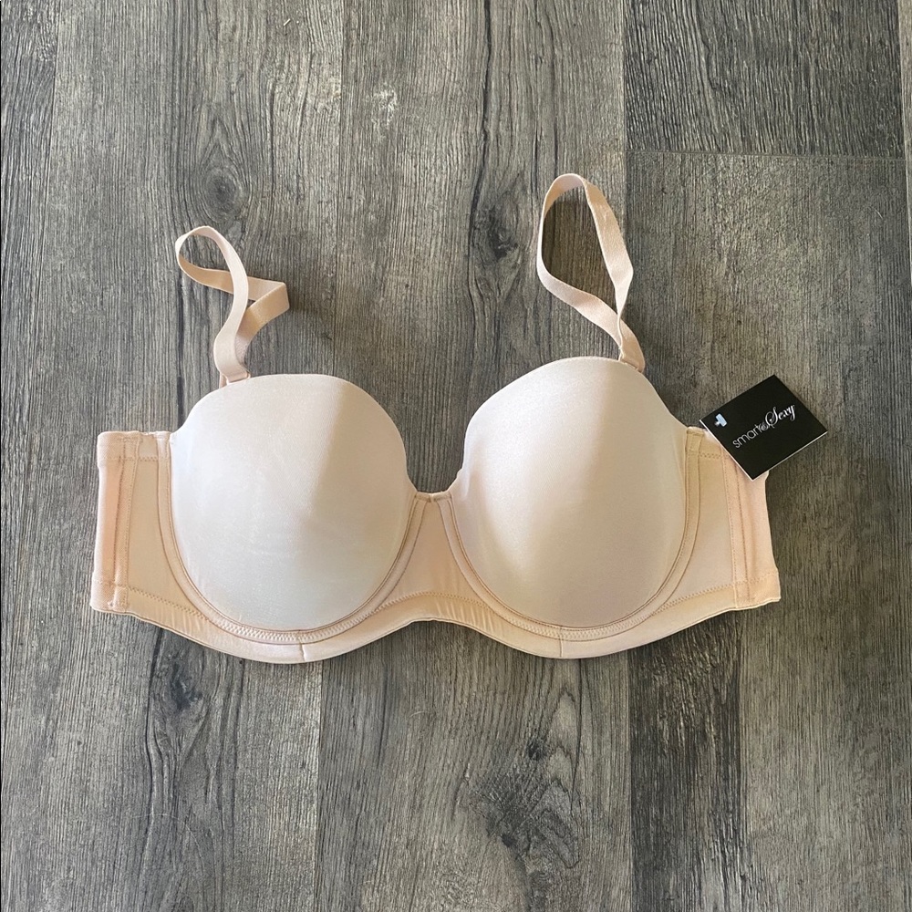 NWT STRAPLESS BRA